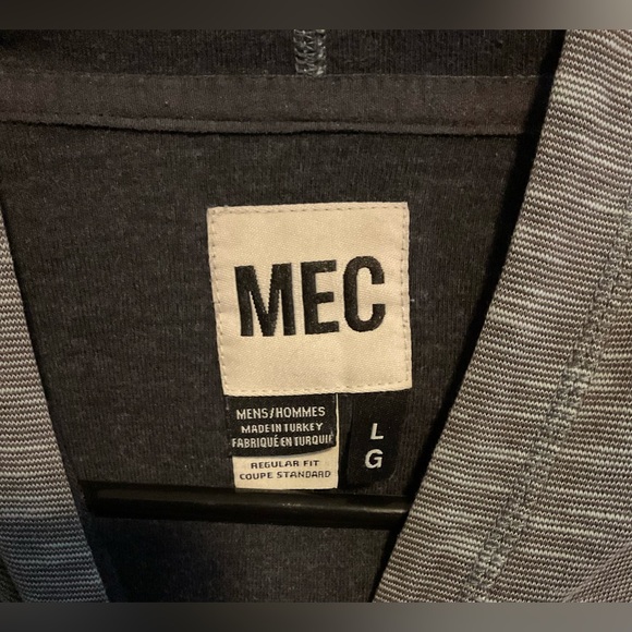 MEC Men’s Sweater - Picture 3 of 3